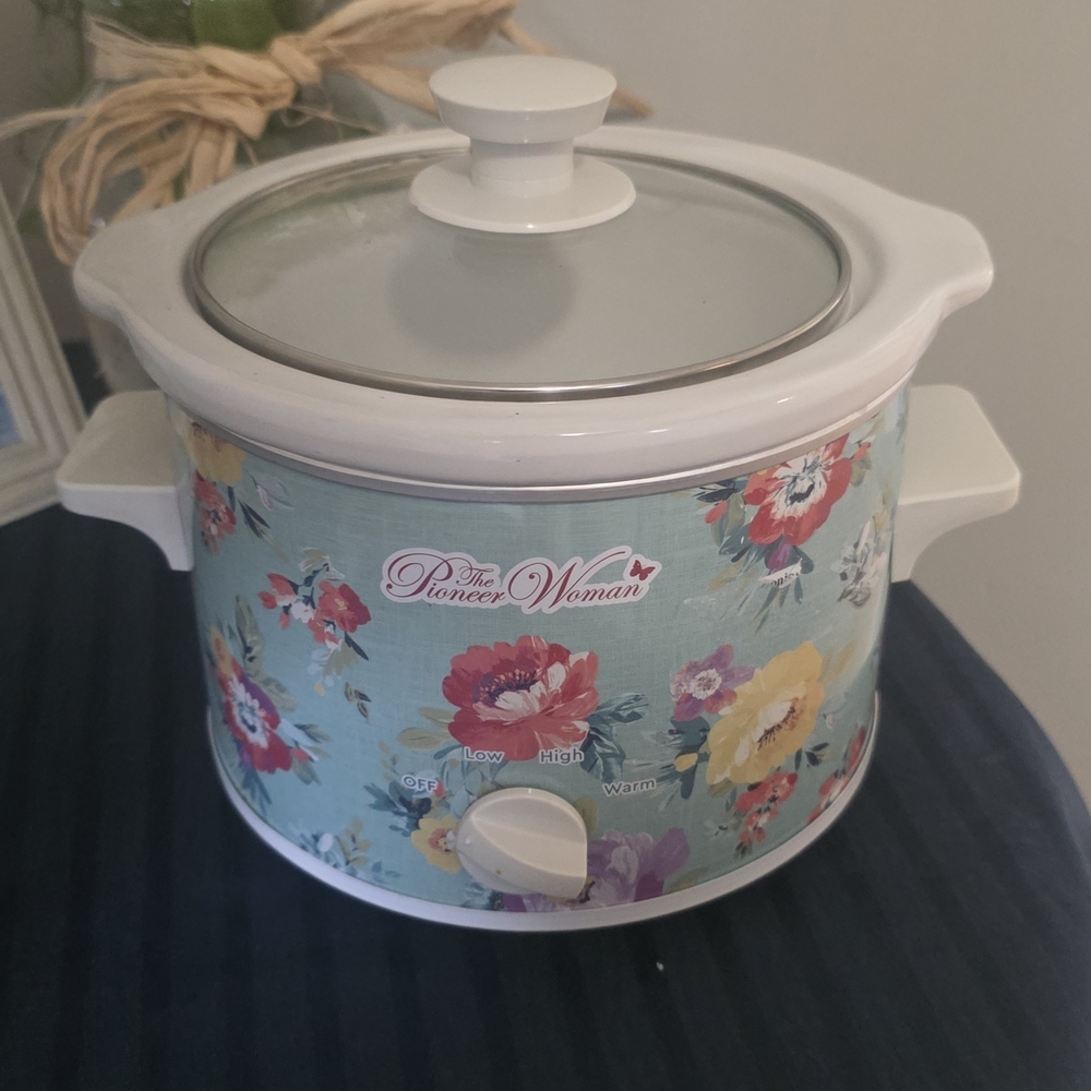 The Pioneer Woman Floral Slow Cooker - White and Blue